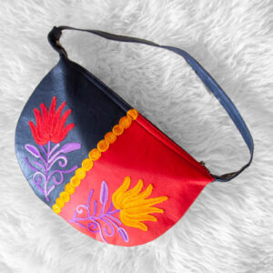 Halbmond-Handtasche bestickt